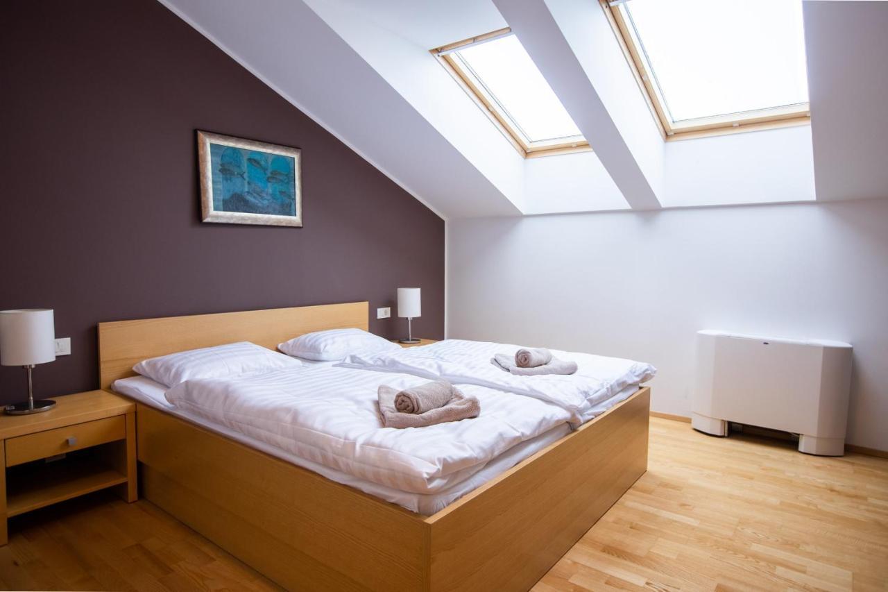 Pohorje Fox Duplex Apartment マリボル エクステリア 写真