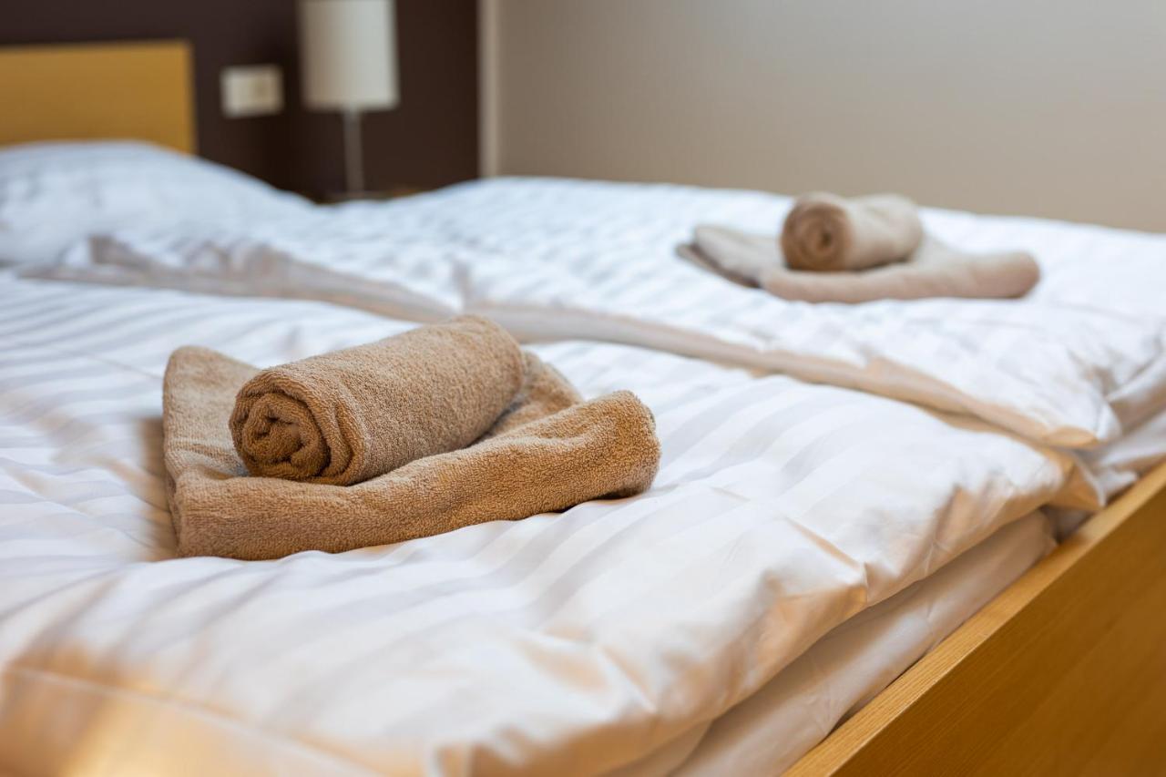 Pohorje Fox Duplex Apartment マリボル エクステリア 写真
